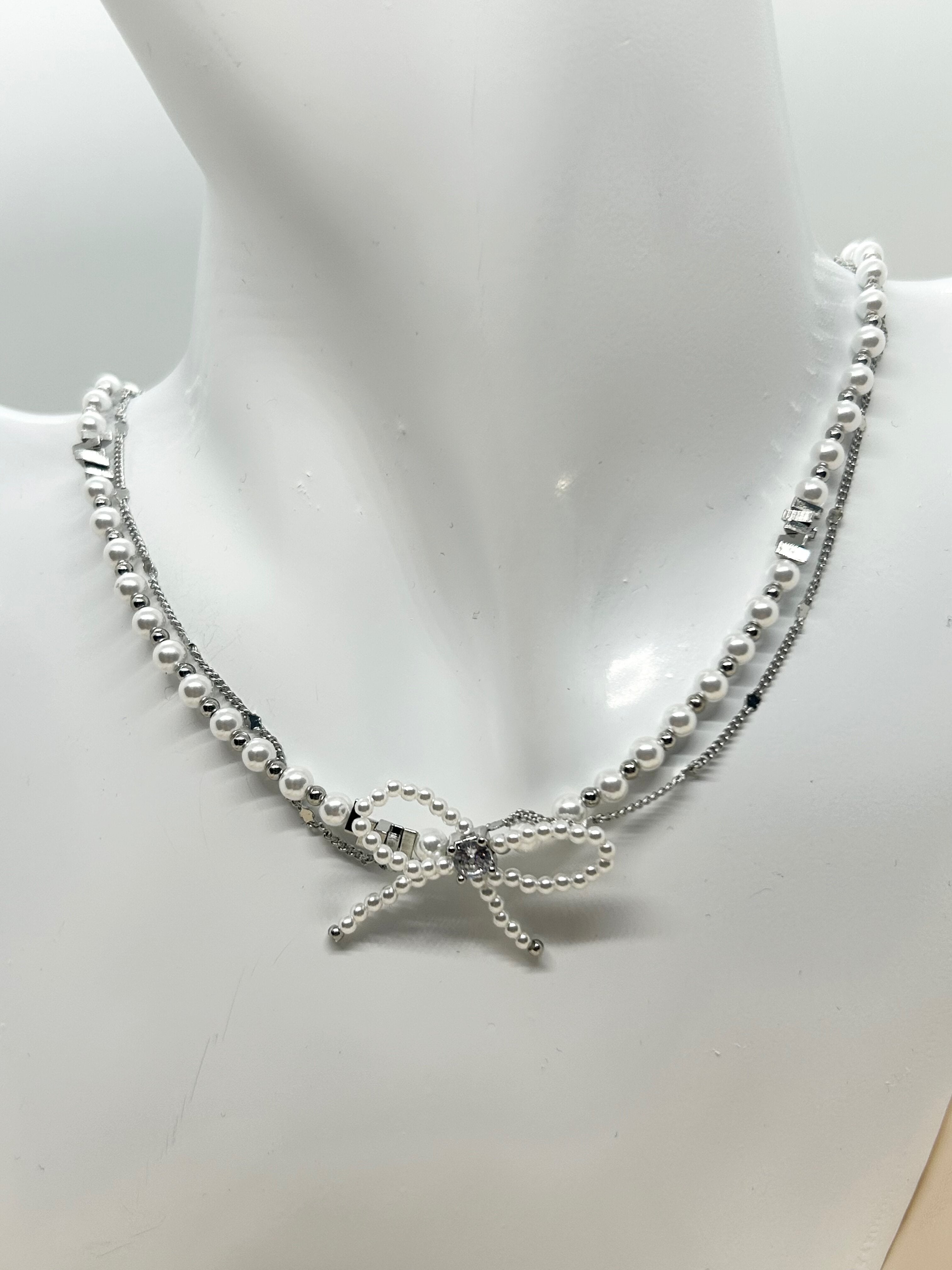 Dreamy Pearl Ribbon Necklace