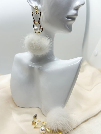 Snow Kitty Earrings