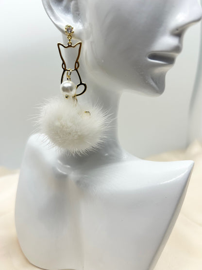 Snow Kitty Earrings