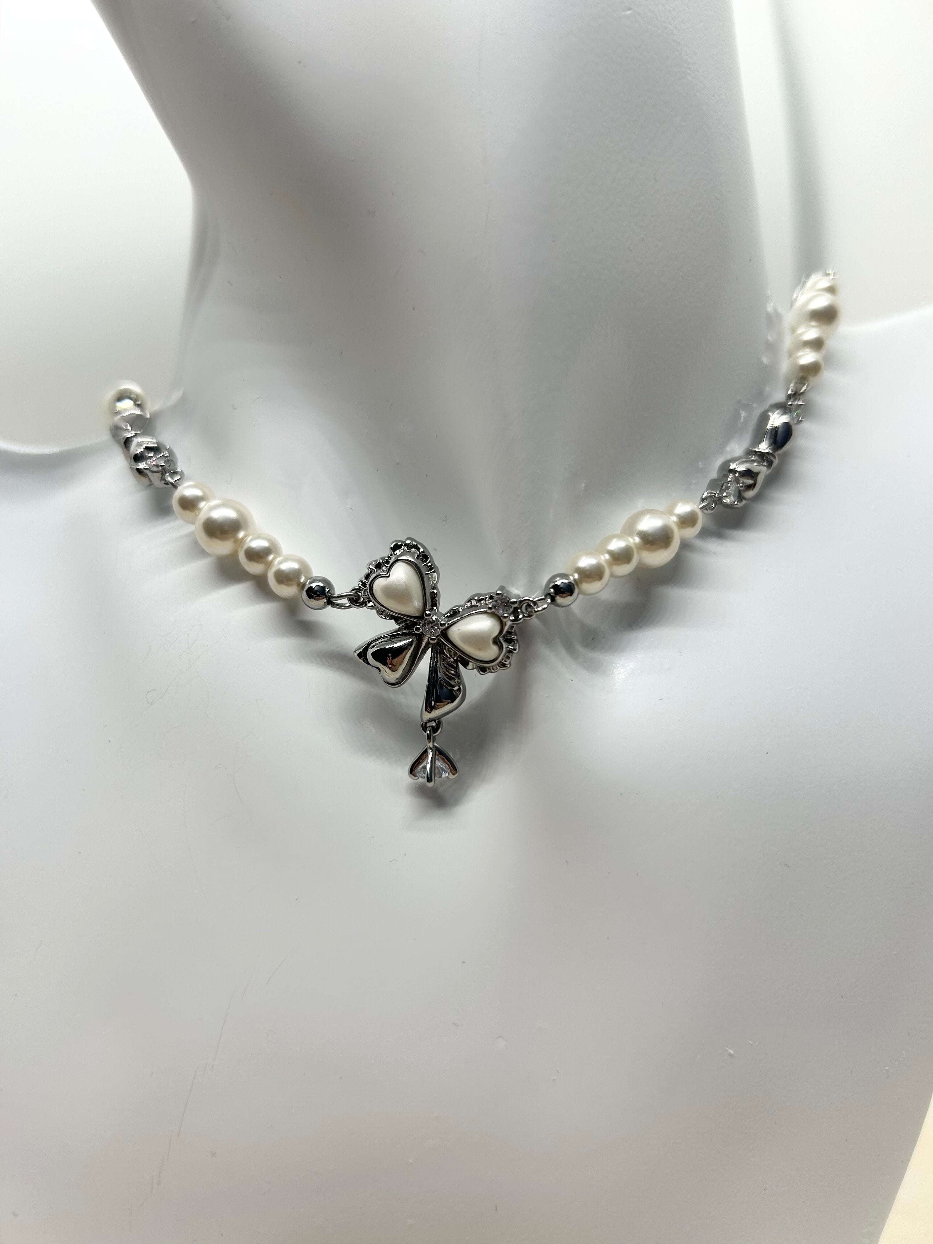 Lace of Love Pearl Necklace