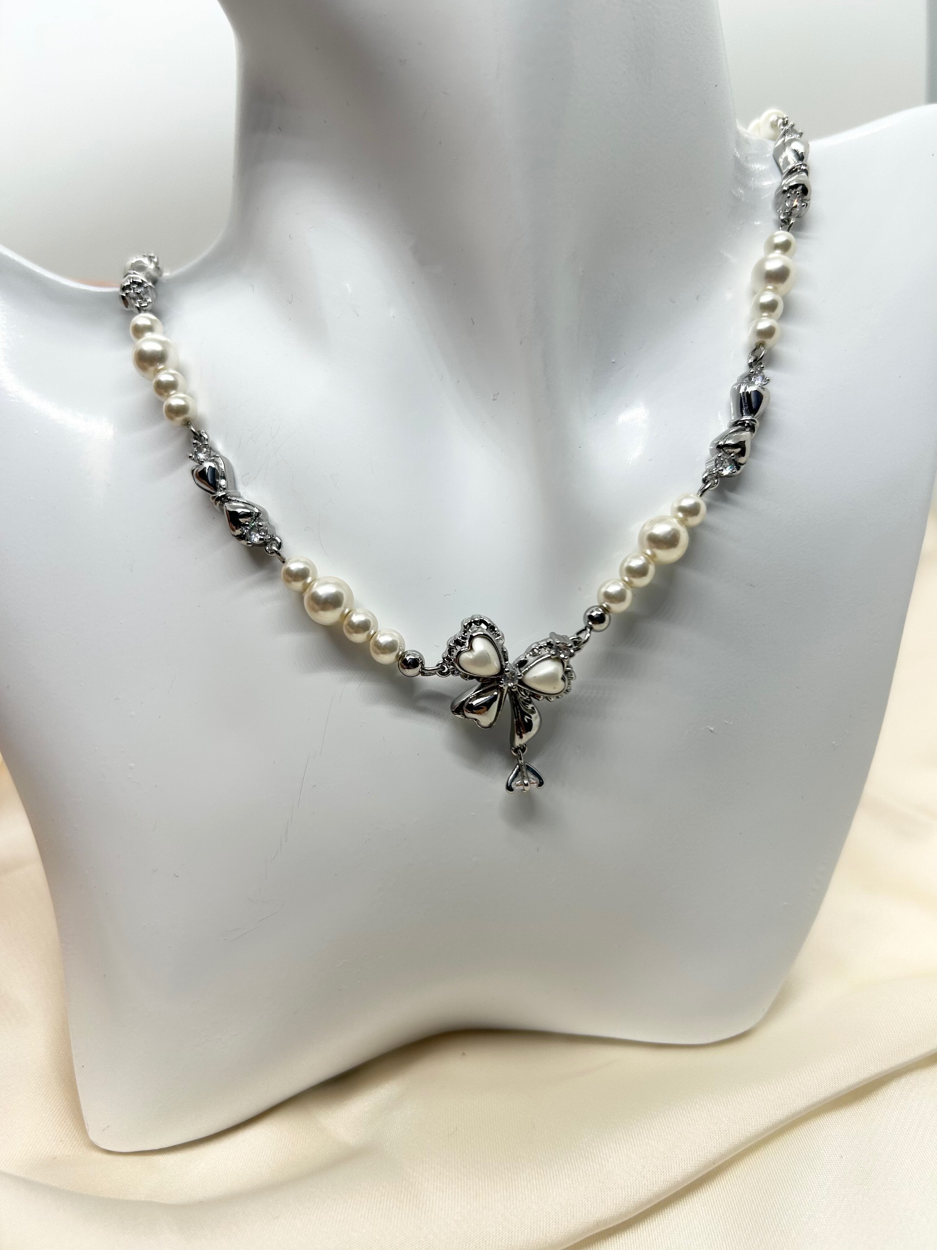 Lace of Love Pearl Necklace