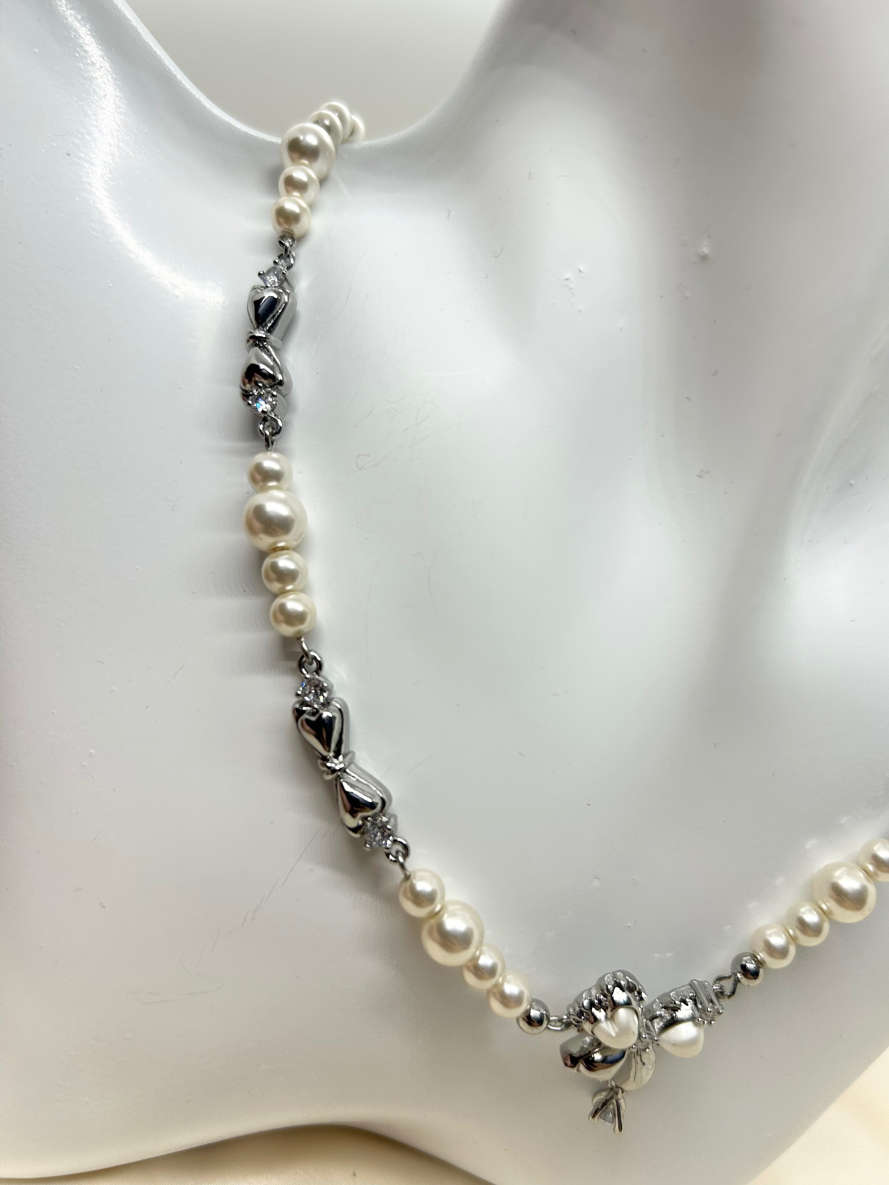 Lace of Love Pearl Necklace